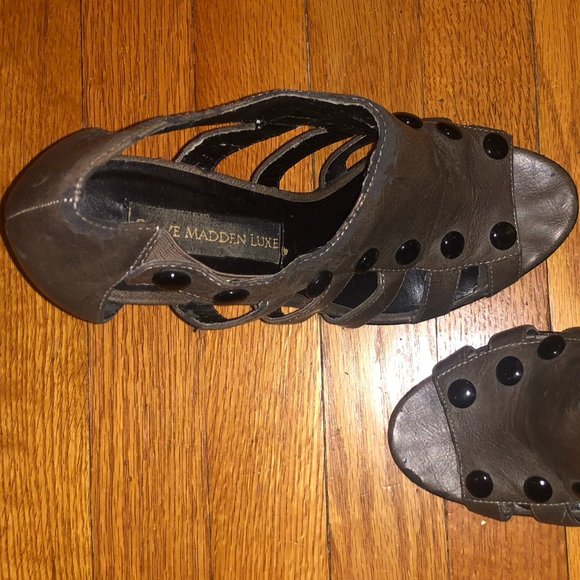 Steve Madden Luxe L-Button Cage Pump 8.5 - Picture 4 of 6